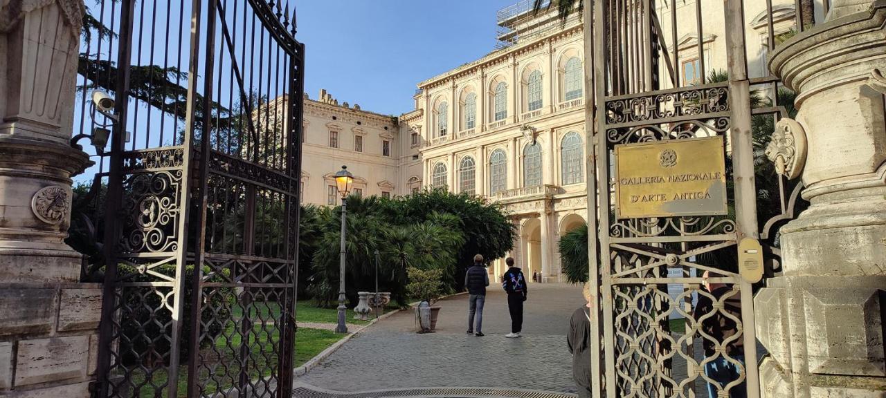Appartamento Storico In Zona Barberini Rom Exteriör bild